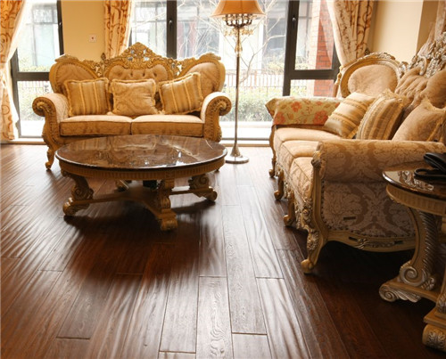 复合地板和实木地板哪个好-板材十大品牌富士龙板材