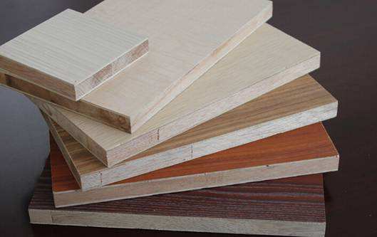 木质人造板和饰面板的选购小知识-板材十大品牌富士龙