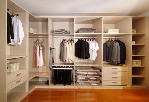板材十大品牌富士龙提醒定制衣柜须考虑四要素